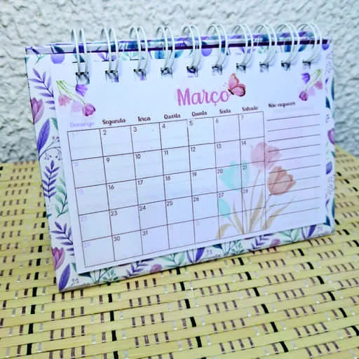 Tulip monthly desk calendar